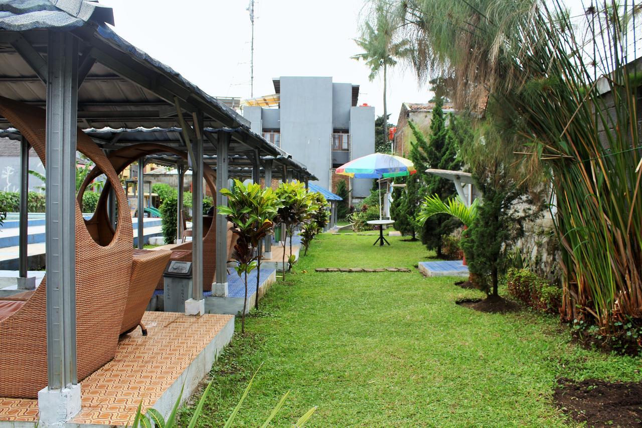 Reddoorz Hostel @ Dago 2 Bandung Exteriér fotografie