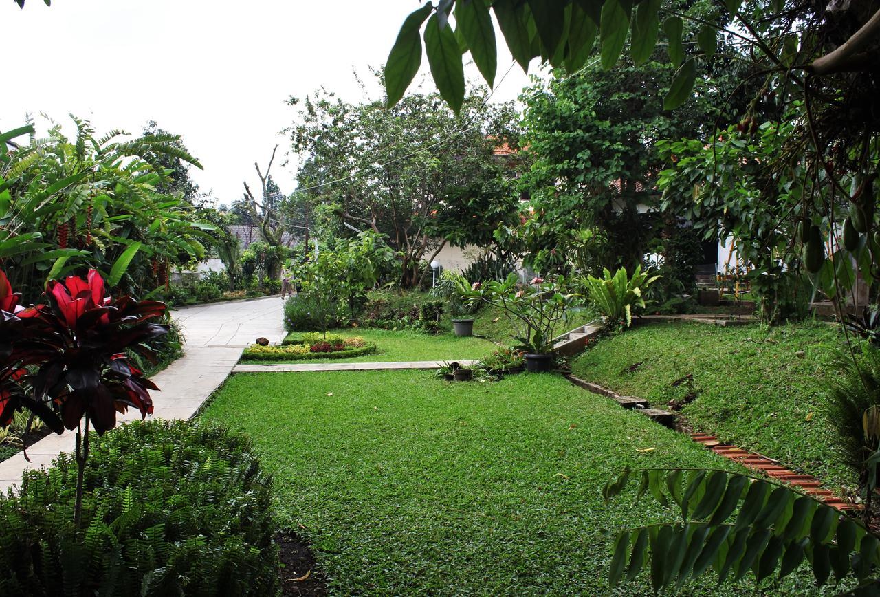 Reddoorz Hostel @ Dago 2 Bandung Exteriér fotografie