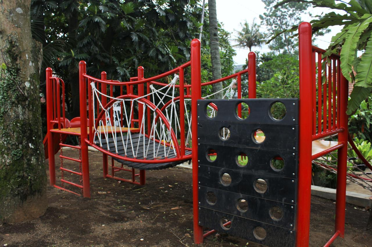 Reddoorz Hostel @ Dago 2 Bandung Exteriér fotografie